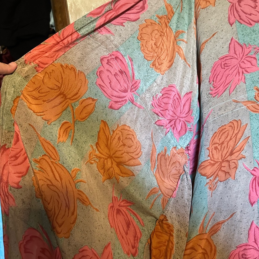 Kantha Bae Floral Silk Dreamweaver Kimono - Picture 5 of 7